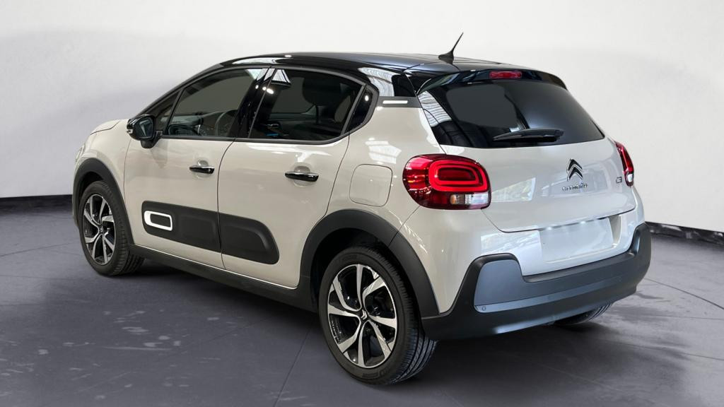 Nouvelle CITROEN C3  1.2 PureTech 12V - 110 S&S  BERLINE Shine PHASE 2