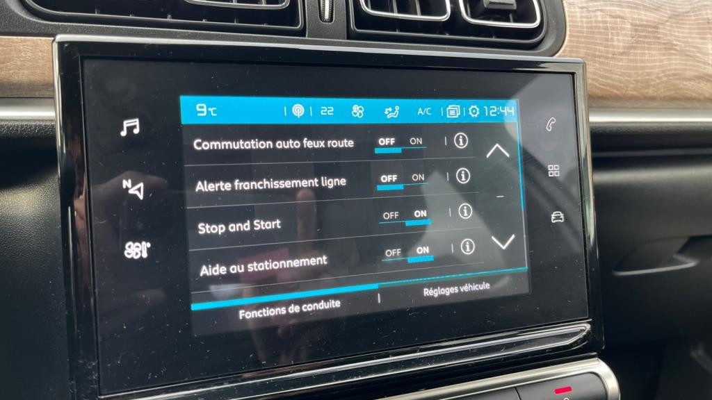 Nouvelle CITROEN C3  1.2 PureTech 12V - 83 S&S BERLINE Shine PHASE 2