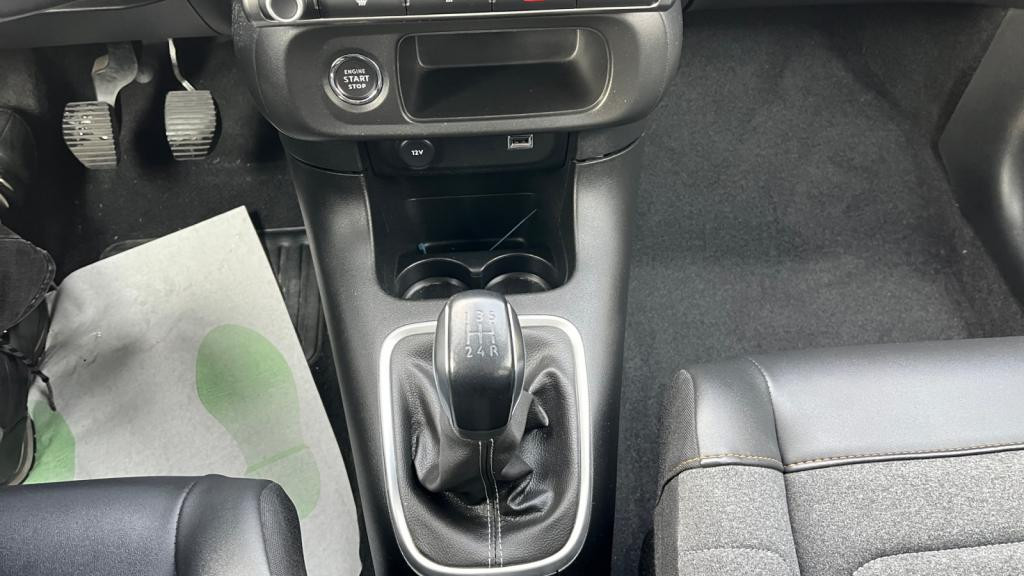 Nouvelle CITROEN C3  1.2 PureTech 12V - 83 S&S BERLINE Shine PHASE 2