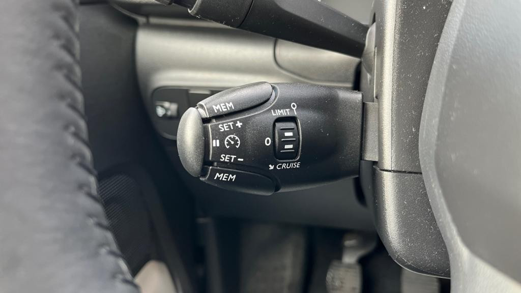 Nouvelle CITROEN C3  1.2 PureTech 12V - 83 S&S BERLINE Shine PHASE 2