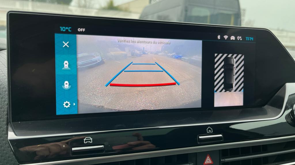 Nouvelle CITROEN C4 BlueHDi 130 EAT8 Max - Pack Lounge - Ambiance Hype Black - Attelage