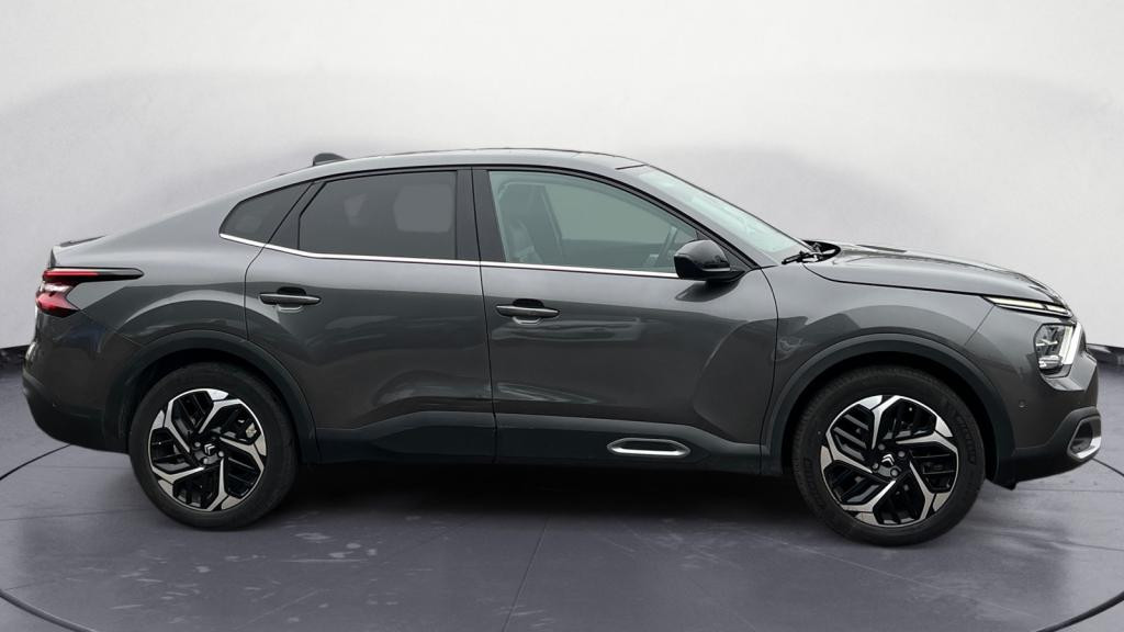 Nouvelle CITROEN C4 BlueHDi 130 EAT8 Max - Pack Lounge - Ambiance Hype Black - Attelage