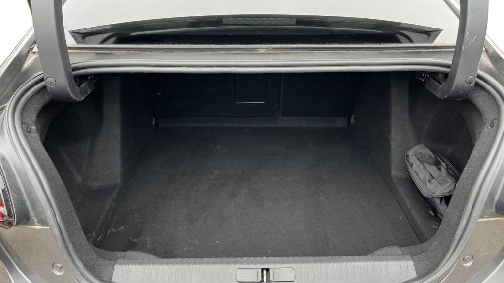 Nouvelle CITROEN C4 BlueHDi 130 EAT8 Max - Pack Lounge - Ambiance Hype Black - Attelage