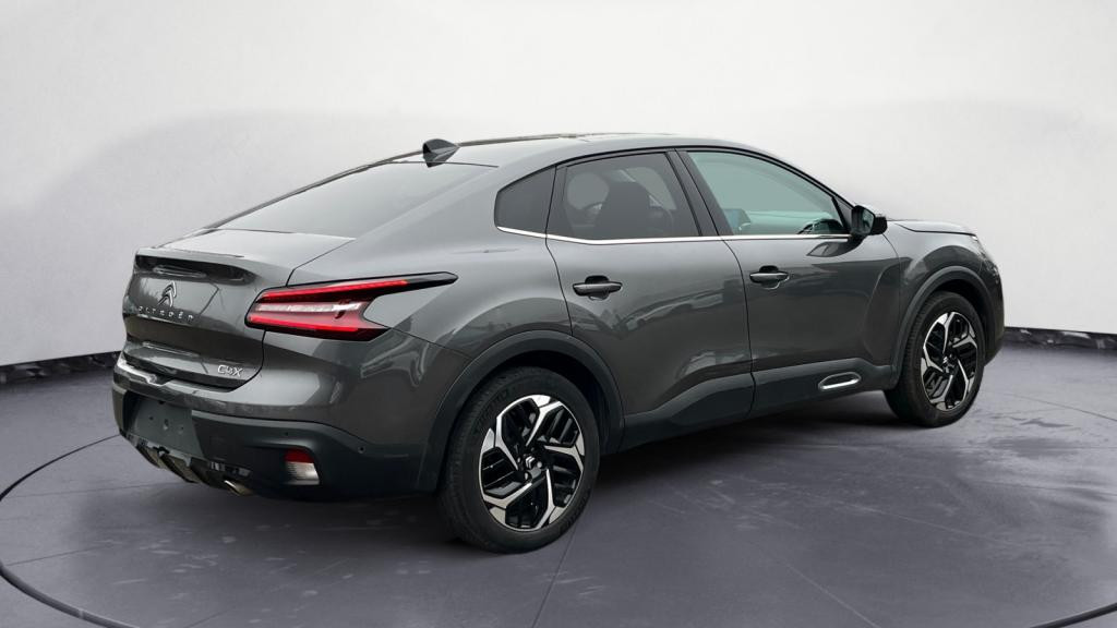 Nouvelle CITROEN C4 BlueHDi 130 EAT8 Max - Pack Lounge - Ambiance Hype Black - Attelage