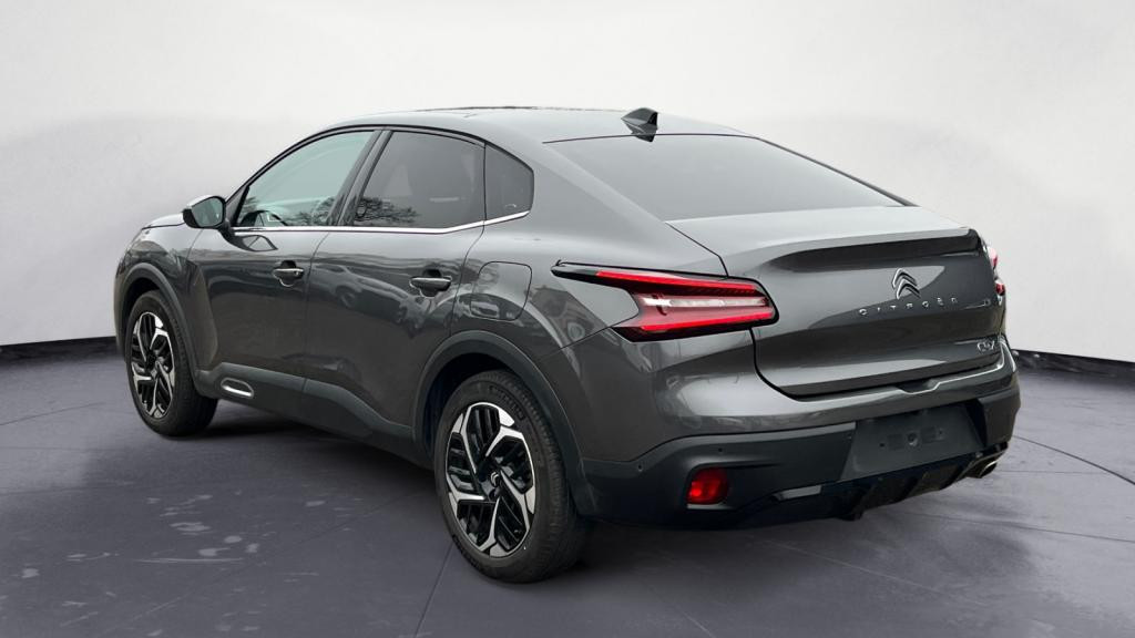 Nouvelle CITROEN C4 BlueHDi 130 EAT8 Max - Pack Lounge - Ambiance Hype Black - Attelage