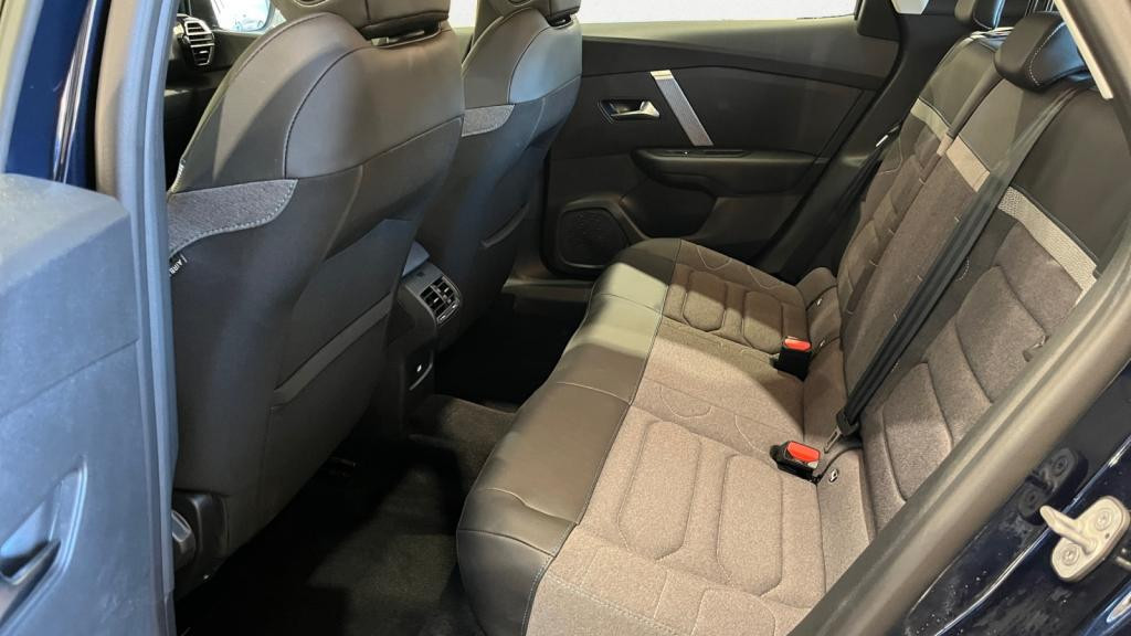 Nouvelle CITROEN C4  1.5 BlueHDi 16V - 130 S&S - EAT8  BERLINE Plus