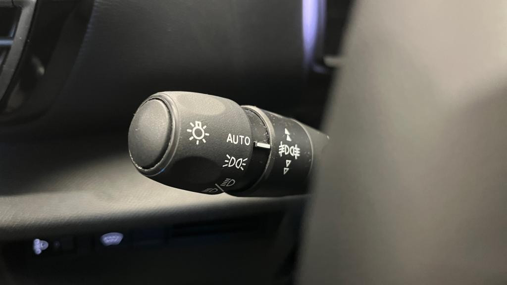 Nouvelle CITROEN C4  1.5 BlueHDi 16V - 130 S&S - EAT8  BERLINE Plus