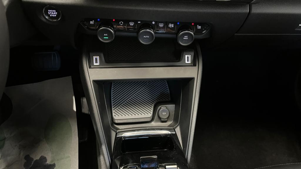 Nouvelle CITROEN C4  1.5 BlueHDi 16V - 130 S&S - EAT8  BERLINE Plus