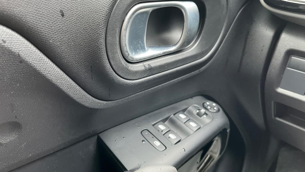 CITROEN C5 AIRCROSS Hybrid 225 ë-EAT8 Shine Pack - Pack Black - JA19