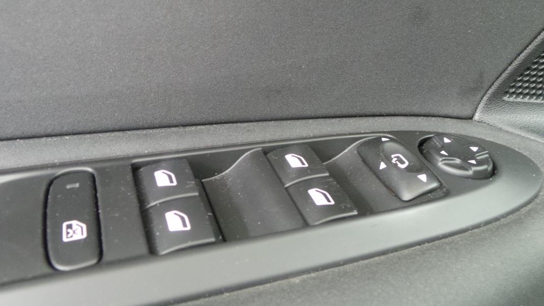 CITROEN C4 1.6 HDI 90 FAP CONFORT