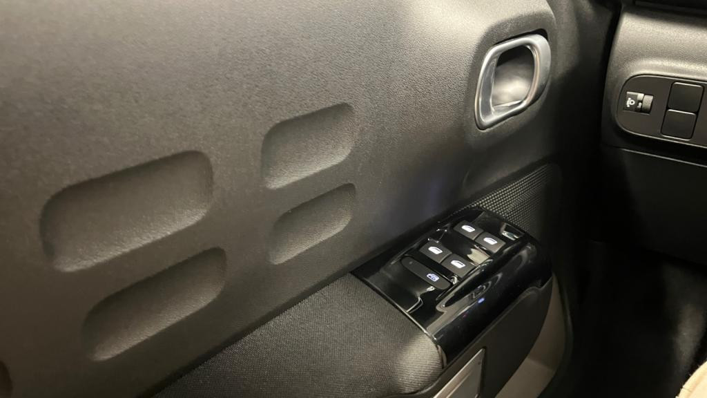 Nouvelle CITROEN C3  1.2 PureTech 12V - 110 S&S - EAT6  BERLINE Shine PHASE 2