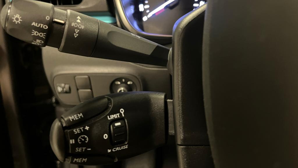 Nouvelle CITROEN C3  1.2 PureTech 12V - 110 S&S - EAT6  BERLINE Shine PHASE 2