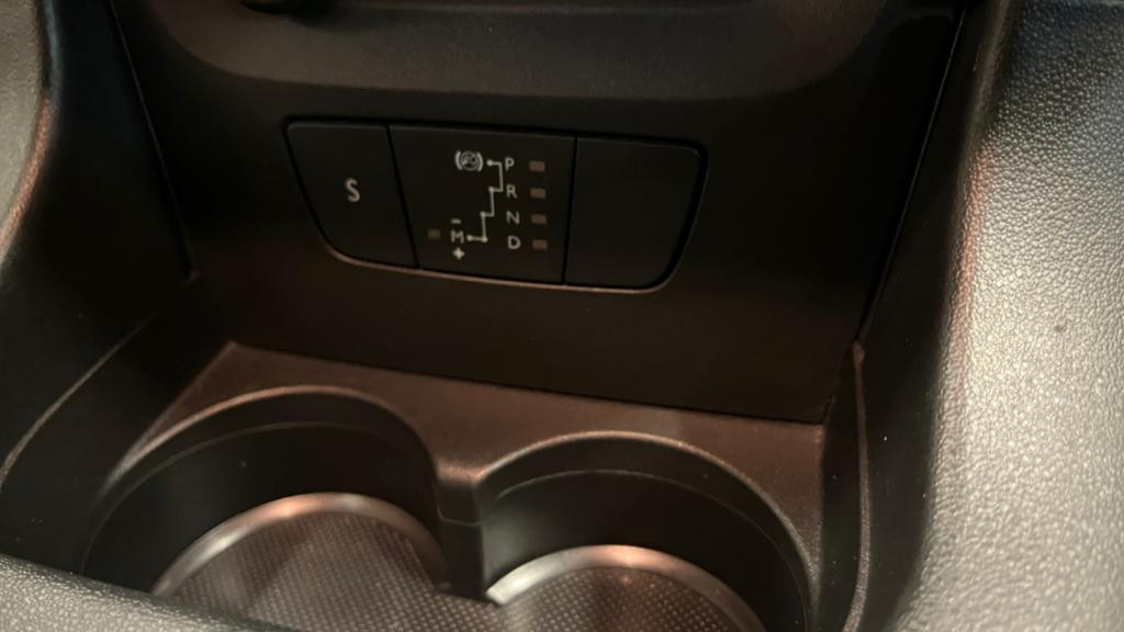 Nouvelle CITROEN C3  1.2 PureTech 12V - 110 S&S - EAT6  BERLINE Shine PHASE 2