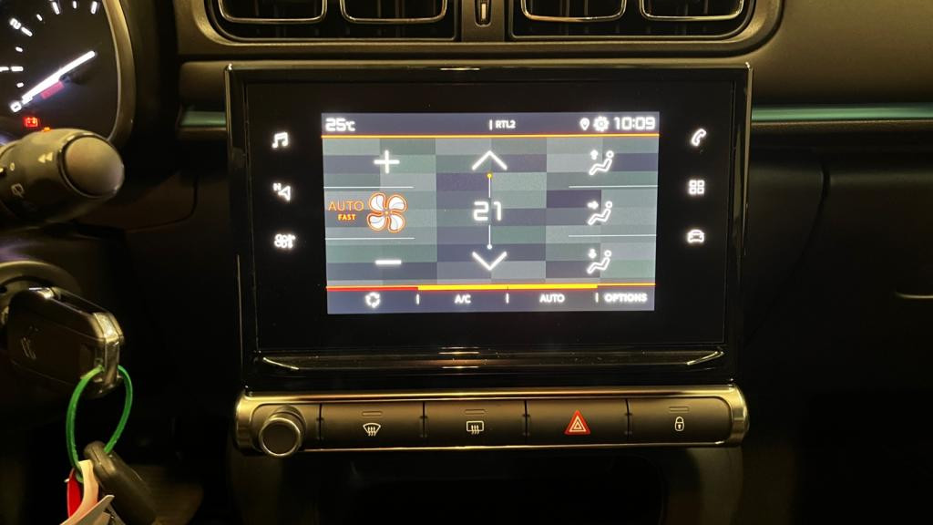 Nouvelle CITROEN C3  1.2 PureTech 12V - 110 S&S - EAT6  BERLINE Shine PHASE 2