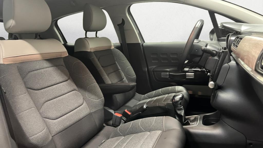 Nouvelle CITROEN C3  1.2 PureTech 12V - 83 S&S   BERLINE Shine PHASE 2