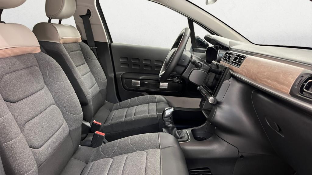 Nouvelle CITROEN C3  1.2 PureTech 12V - 83 S&S BERLINE Shine PHASE 2