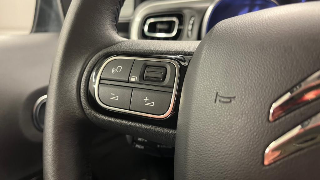 Nouvelle CITROEN C3  1.2 PureTech 12V - 83 S&S BERLINE Shine PHASE 2