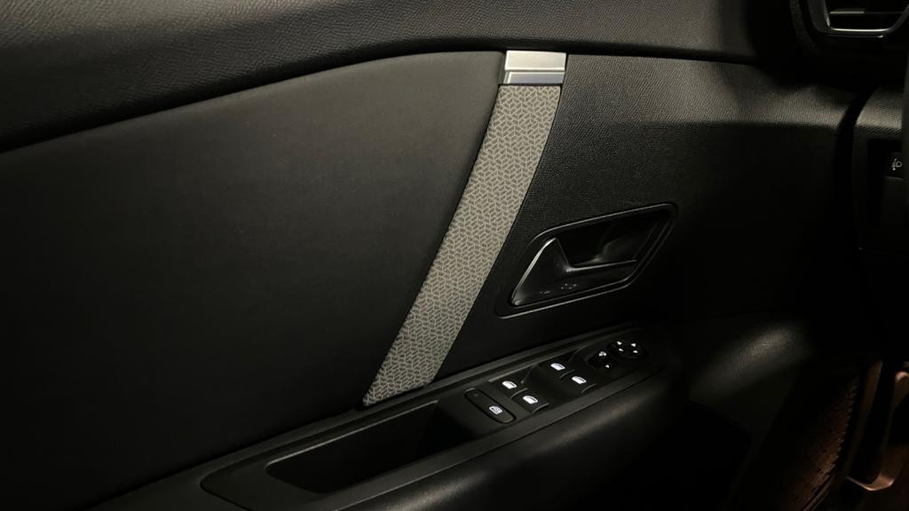 CITROEN C4  1.5 BlueHDi 16V - 130 S&S - EAT8 BERLINE Shine Pack