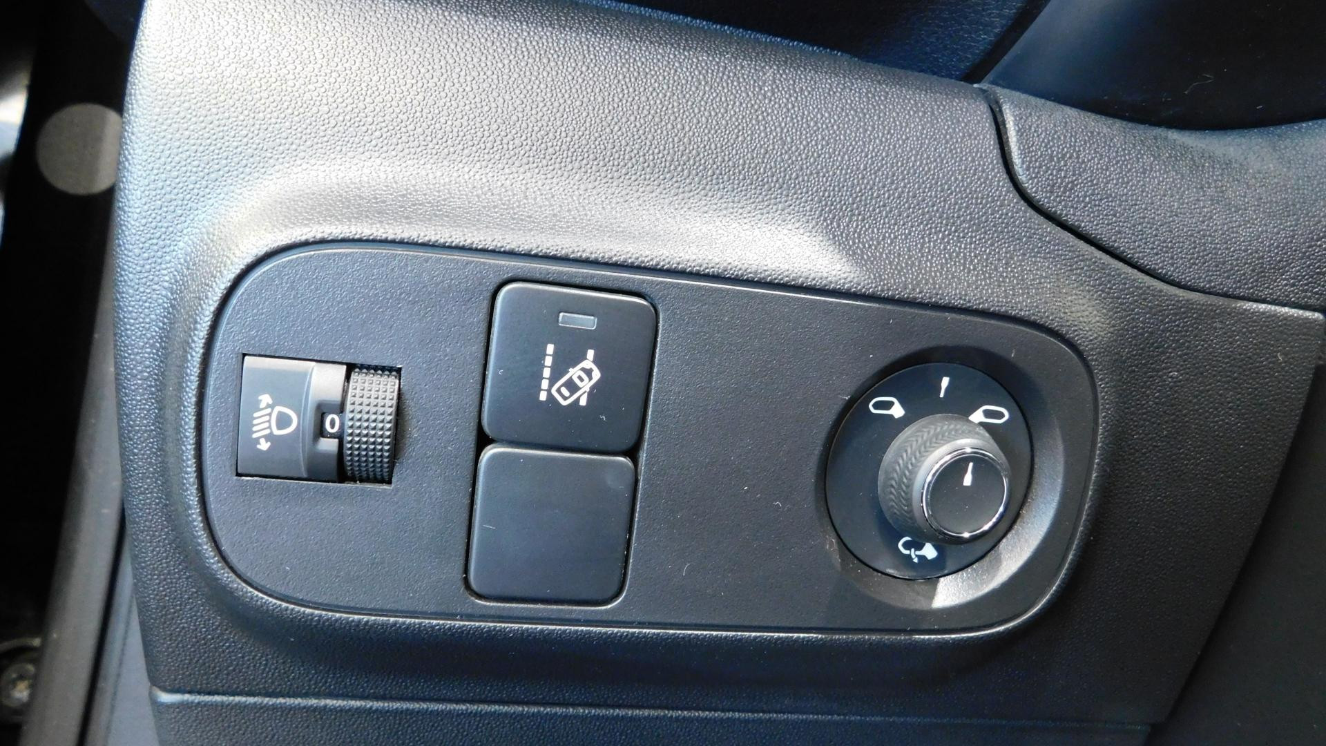 CITROEN C3  1.5 BlueHDi - 100 S&S BERLINE Shine Business