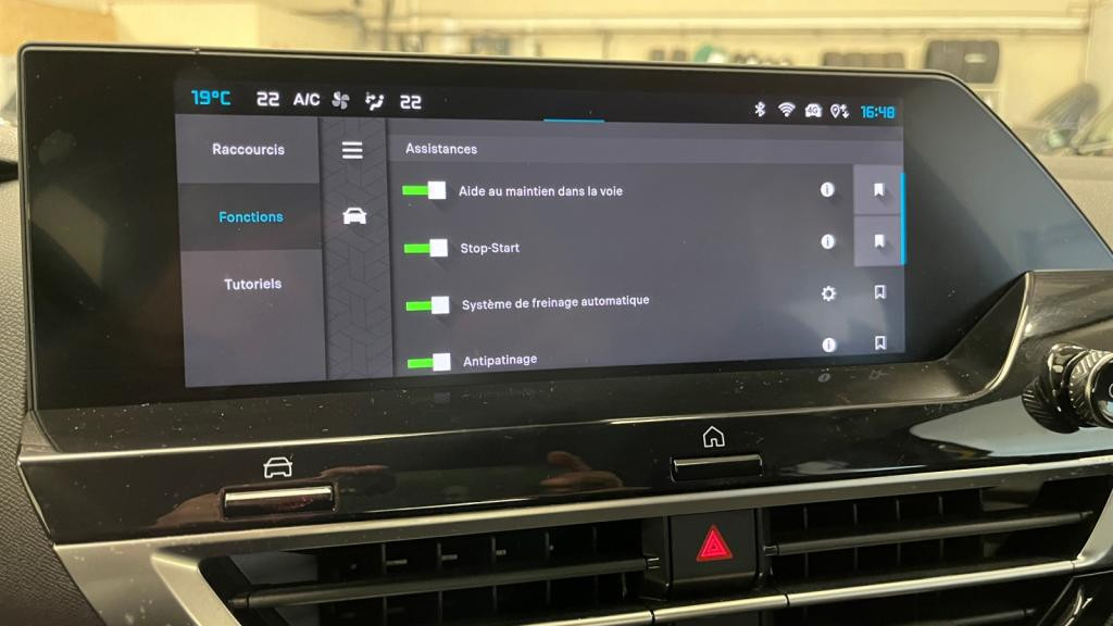 Nouvelle CITROEN C4 BlueHDi 130 EAT8 Plus - Pack Access & Nav - Pack Grand Froid