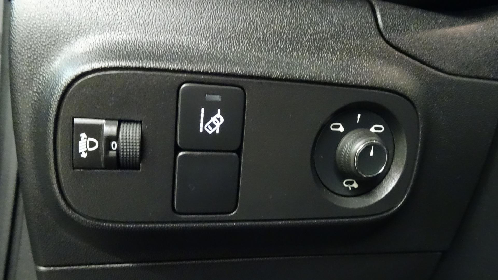 CITROEN C3 BlueHDi 100 Shine - Toit Panoramique - Caméra - Angles Morts