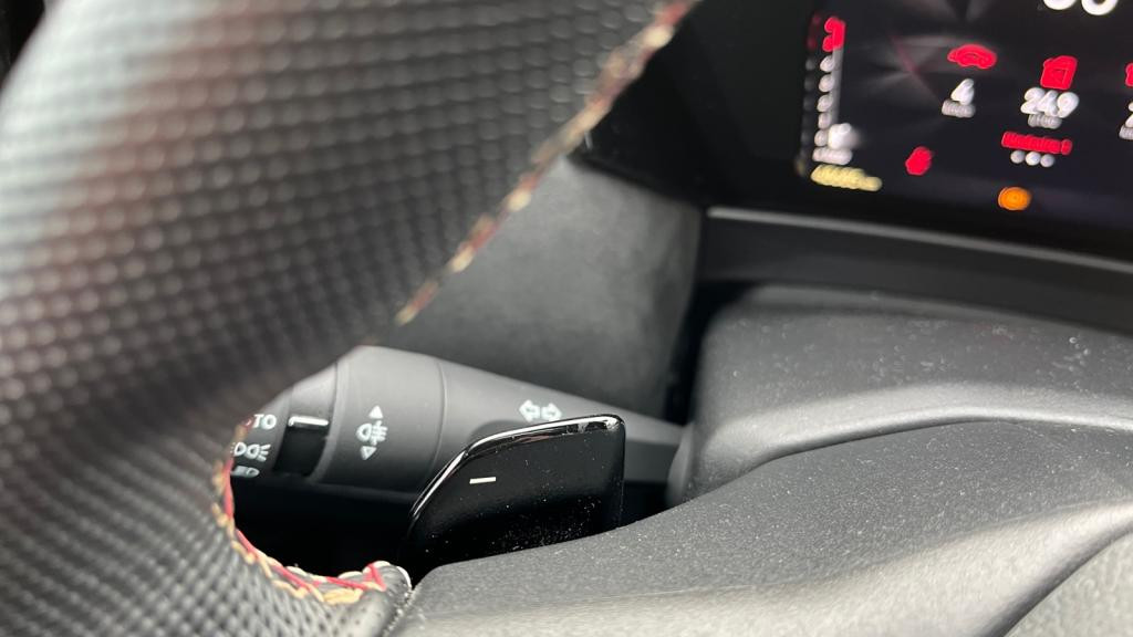 DS DS4 BlueHDi 130 EAT8 Performance Line - Keyless - Hayon Electrique