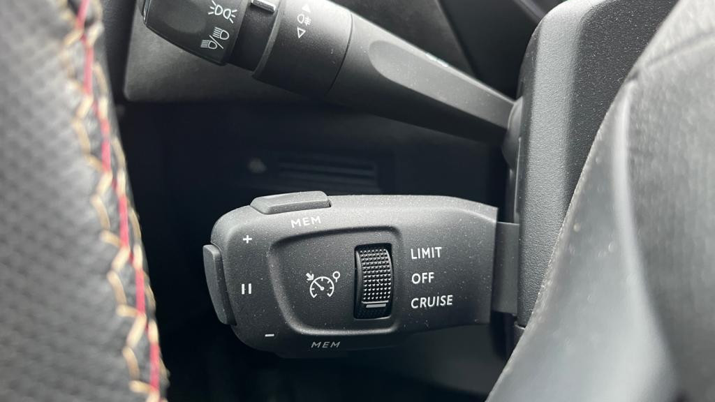 DS DS 3 CROSSBACK E-Tense - 136  Performance Line + 