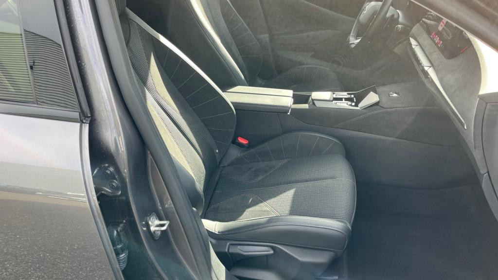 DS DS4  E-Tense 225 Performance Line - IRIS Navigation - DS Matrix LED Vision - Pack Style