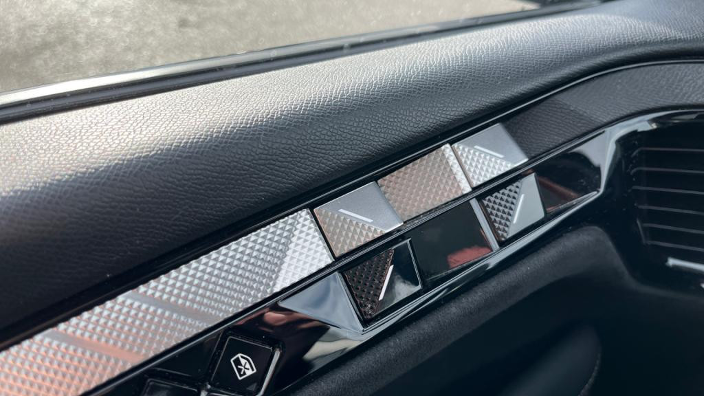 DS DS4  E-Tense 225 Performance Line - IRIS Navigation - DS Matrix LED Vision - Pack Style