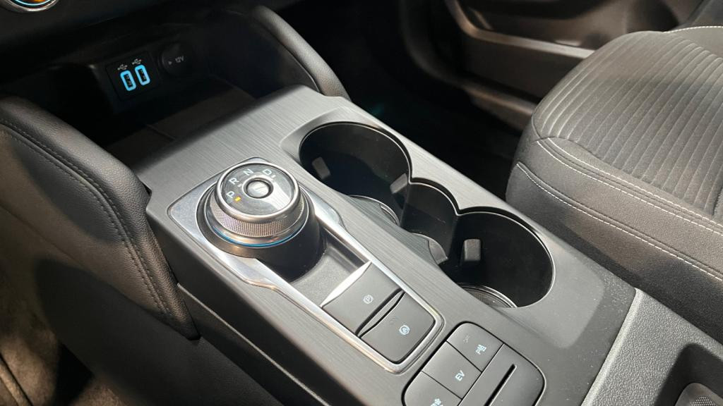 FORD KUGA 2.5 Duratec - 225 - BV e-CVT PHEV 4x2  III Titanium 