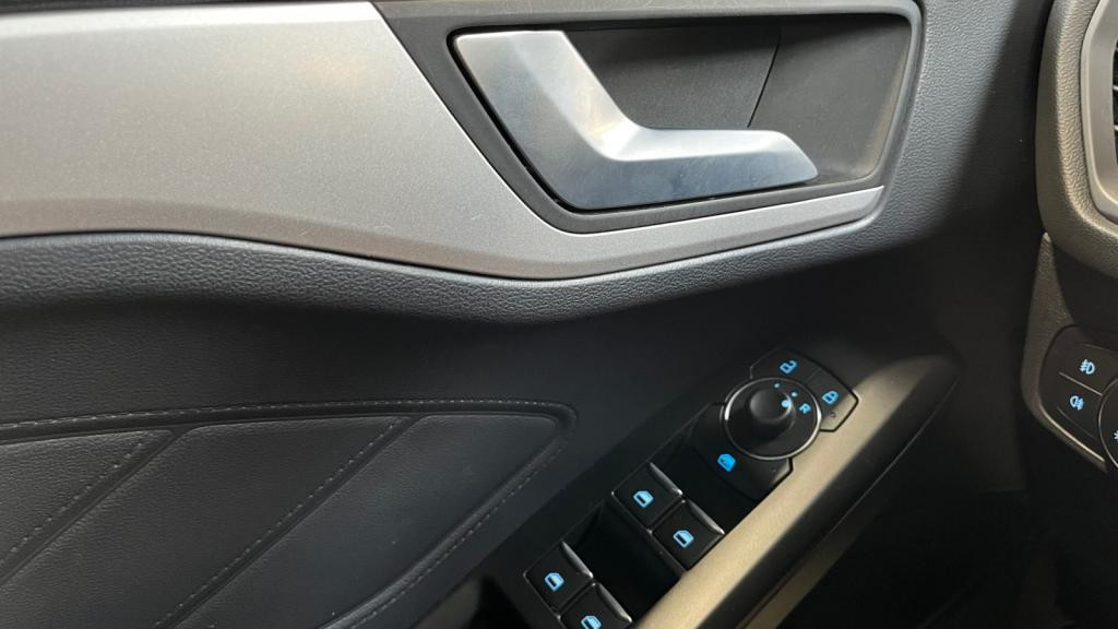 FORD FOCUS 1.0 EcoBoost - 125 - BVA IV BERLINE Trend Business