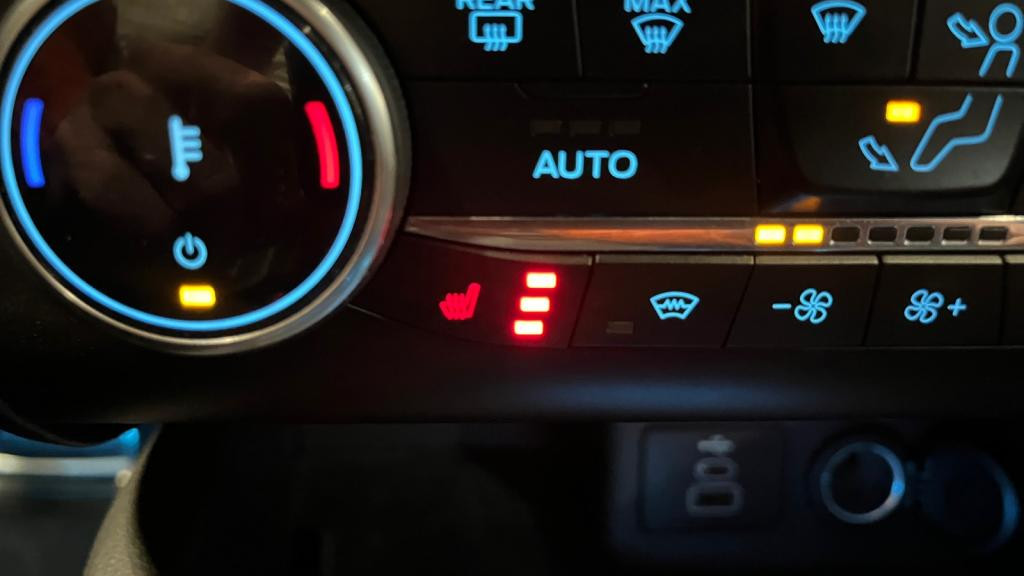 Nouvelle FORD KUGA 2.5 Duratec - 225 - e-CVT PHEV 4x2  III Graphite Tech Edition 