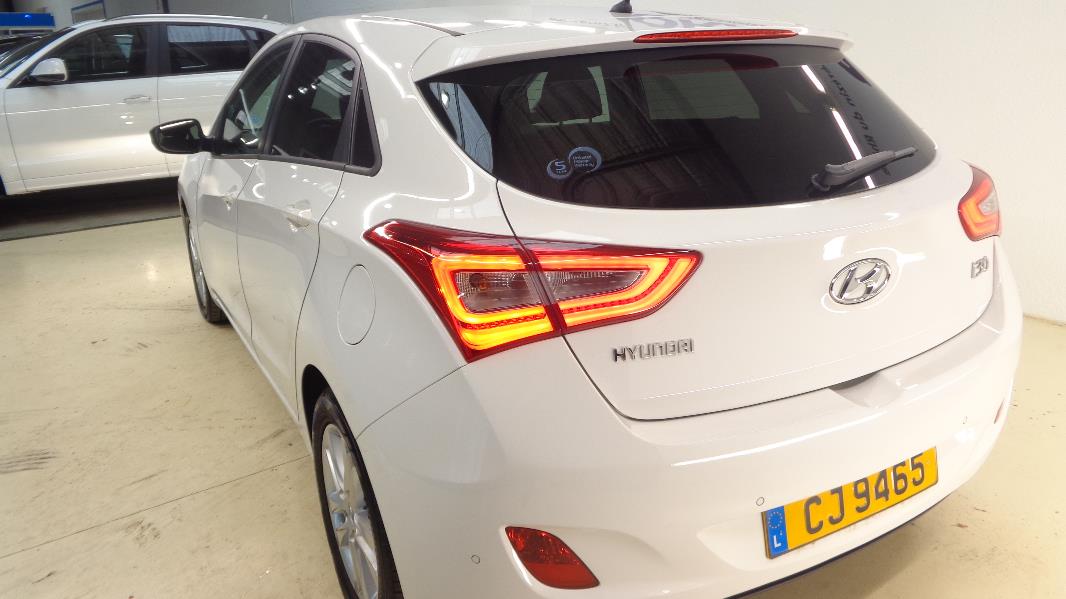 HYUNDAI I30 1.6 CRDI110 PACK INVENTIVE LIMITED BLUE DRIVE 5P