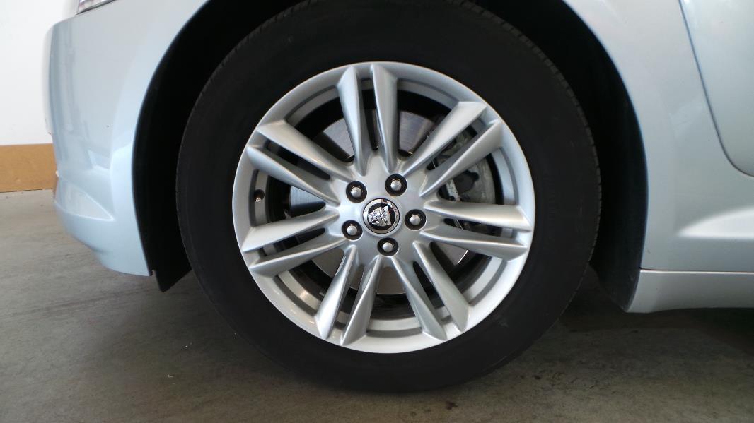 JAGUAR XF 2.2 D 200CH LUXE PREMIUM