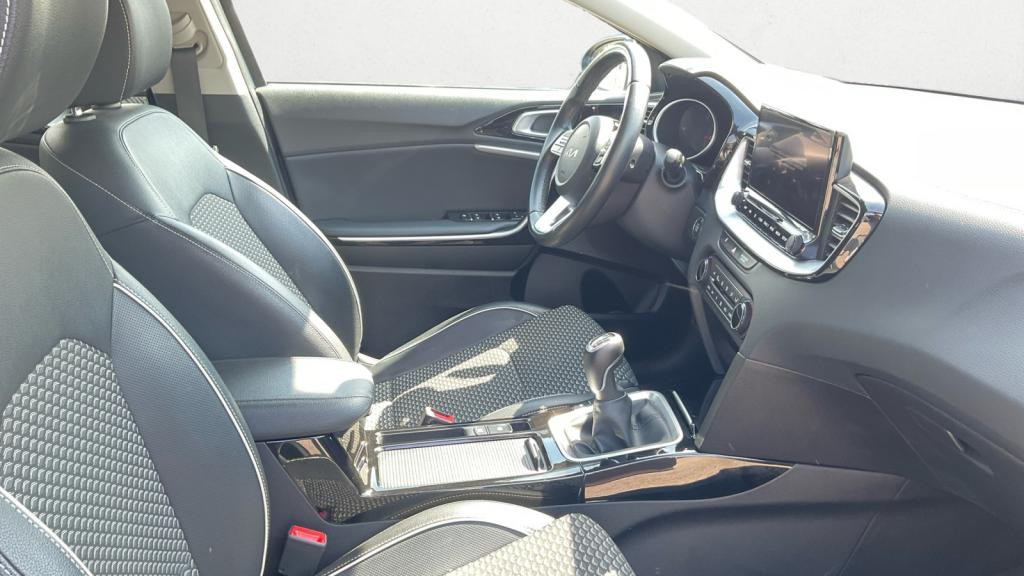 KIA CEE D 1.0 T-GDI - 120 - Stop&Go  III BERLINE Active Business PHASE 2