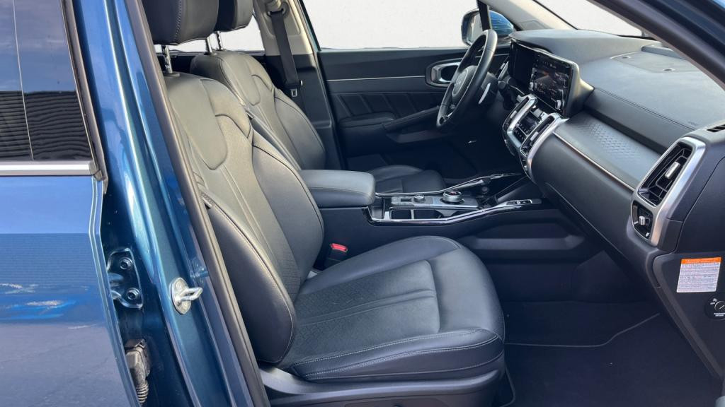 Nouvelle KIA SORENTO Hybride rechargeable PHEV 1.6 T-GDI - 180 + Electric 91 ch - BVA - 7 Places - Business Design