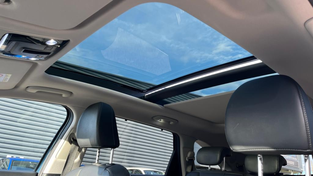 Nouvelle KIA SORENTO Hybride rechargeable PHEV 1.6 T-GDI - 180 + Electric 91 ch - BVA - 7 Places - Business Design