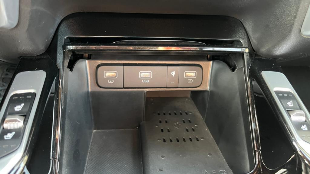 KIA SORENTO Hybride rechargeable PHEV 1.6 T-GDI - 180 + Electric 91 ch - BVA - 7 Places - Business Design