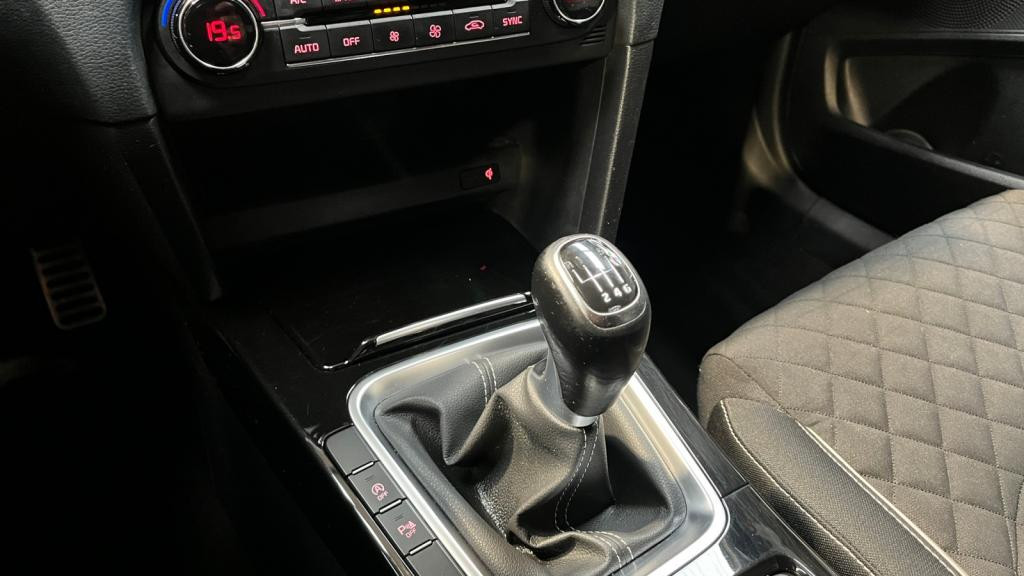 KIA CEED 1.4 T-GDI - 140 - Stop&Go  GT Line