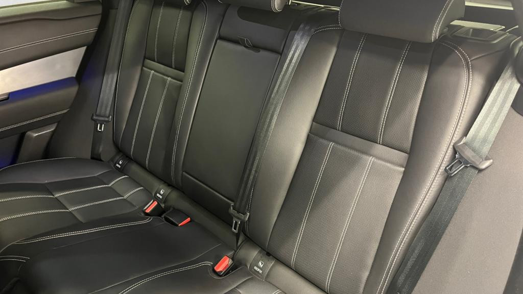 Nouvelle LAND ROVER RANGE ROVER VELAR 2.0 P400e - BVA  R-Dynamic SE PHASE 2