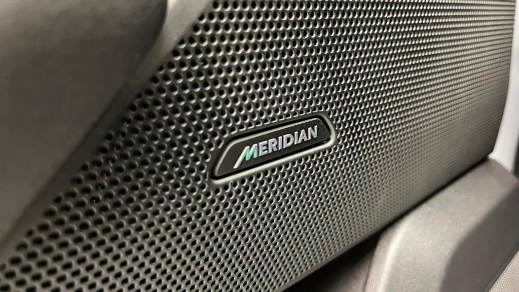 Nouvelle LAND ROVER RANGE ROVER VELAR 2.0 P400e - BVA  R-Dynamic SE PHASE 2