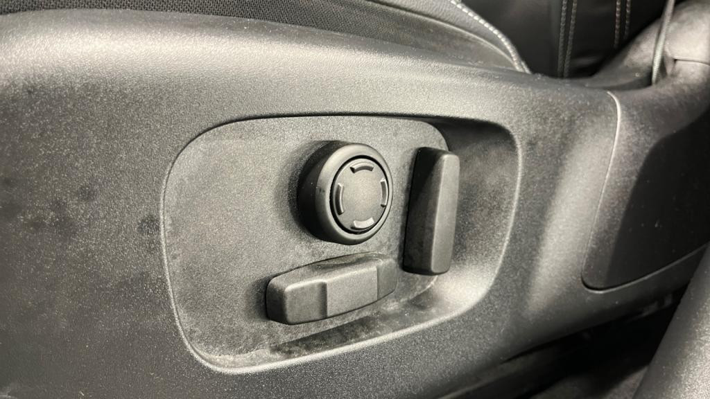 Nouvelle LAND ROVER RANGE ROVER VELAR 2.0 P400e - BVA  R-Dynamic SE PHASE 2