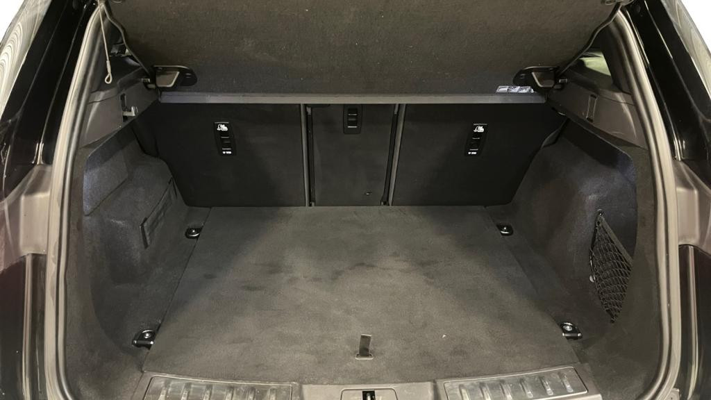 Nouvelle LAND ROVER RANGE ROVER EVOQUE 1.5 P300e - BVA  R-Dynamic S