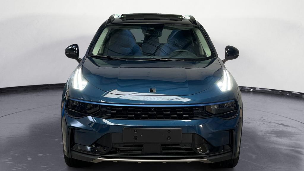 LYNK & CO 01  PHEV 1.5 - 261 - DCTH 7  SUV 