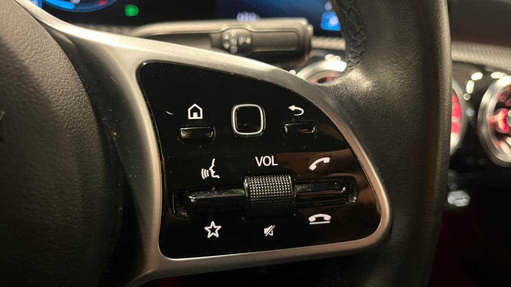 MERCEDES CLASSE A A 200 - 7G-DCT  BERLINE 5P - BM 177 Business Line