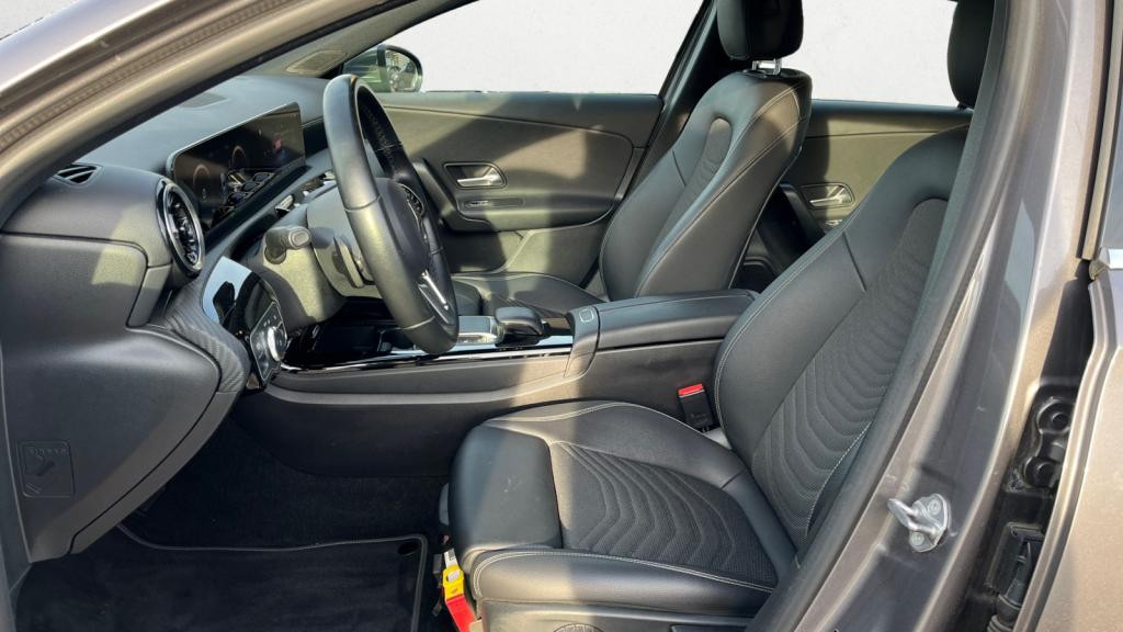 MERCEDES CLASSE A 250 e 8G-DCT Business Line - Digital Cockpit 10.25\'
