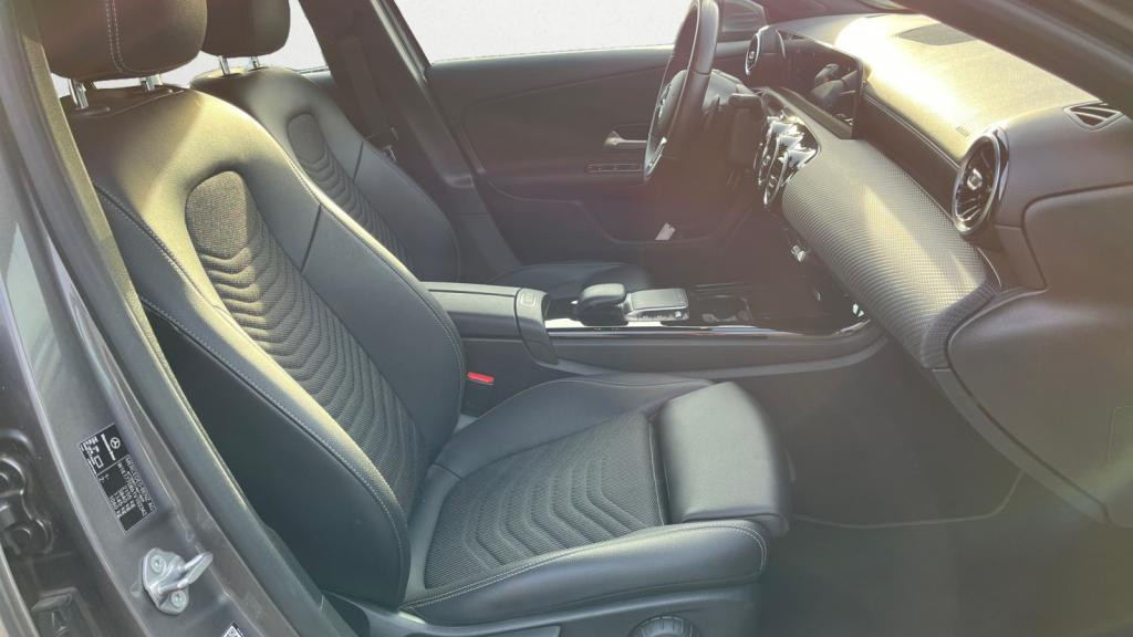 MERCEDES CLASSE A 250 e 8G-DCT Business Line - Digital Cockpit 10.25\'