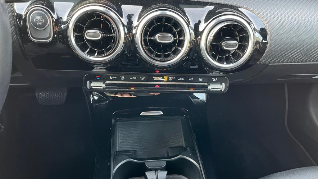 MERCEDES CLASSE A 250 e 8G-DCT Business Line - Digital Cockpit 10.25\'