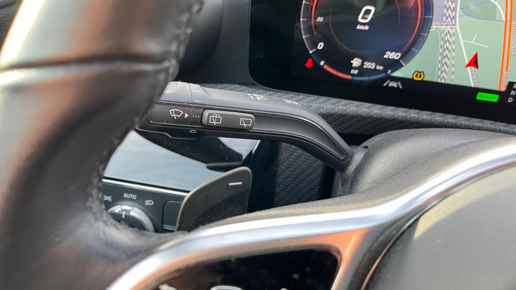 MERCEDES CLASSE A 250 e 8G-DCT Business Line - Digital Cockpit 10.25\'