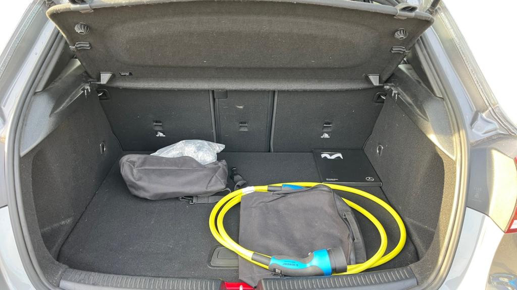 MERCEDES CLASSE A 250 e 8G-DCT Business Line - Digital Cockpit 10.25\'